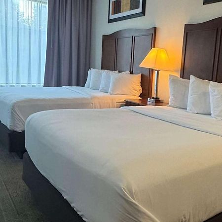 Best Western Plus Hannaford Inn & Suites Kenwood Εξωτερικό φωτογραφία