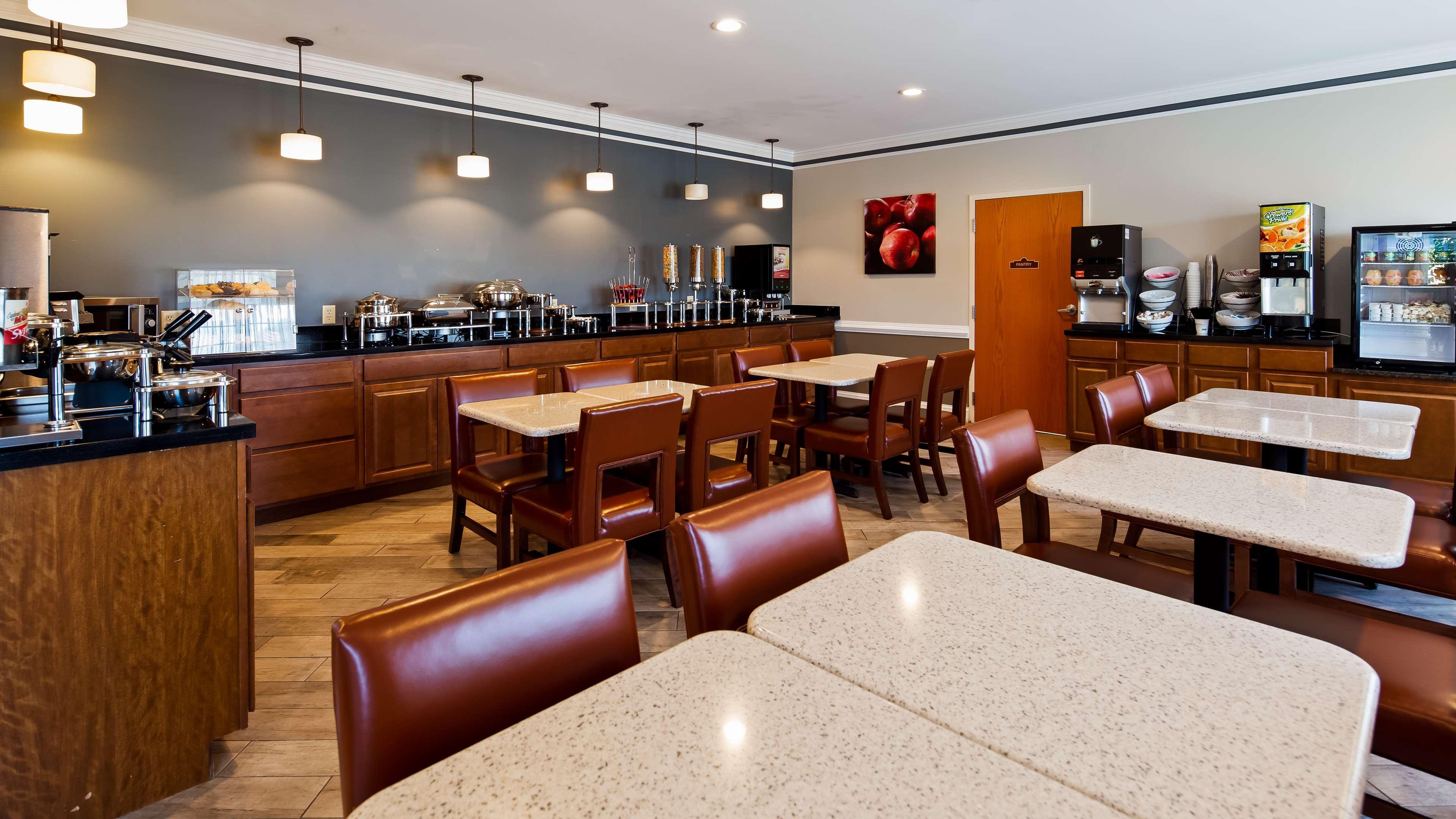 Best Western Plus Hannaford Inn & Suites Kenwood Εξωτερικό φωτογραφία