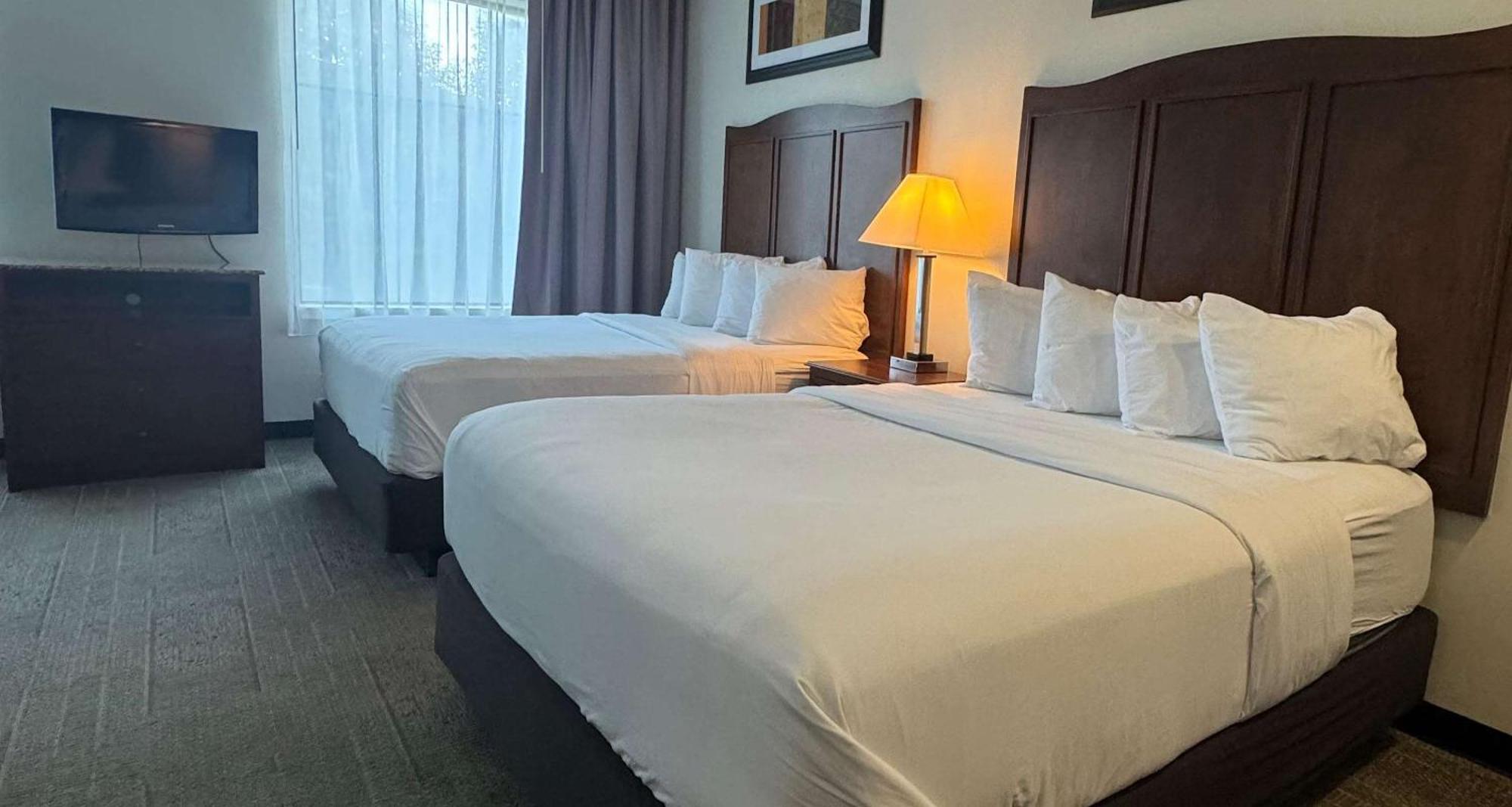 Best Western Plus Hannaford Inn & Suites Kenwood Εξωτερικό φωτογραφία